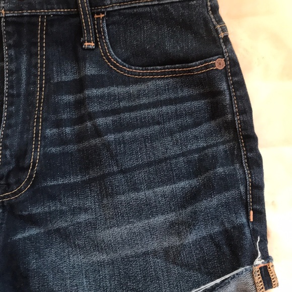 Abercrombie & Fitch High waisted Jean Shorts - Picture 5 of 6